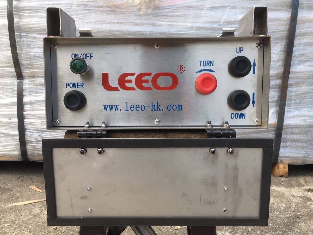 Stainless steel dual-hand control (meets Labour Department requirements)